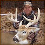 Mamemo Outfitting & Consulting - Whitetail Bluff - Whitetail Deer