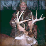 Mamemo Outfitting & Consulting - Whitetail Bluff - Whitetail Deer